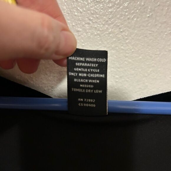 Velvet black dress size 22w / 24w no brand, small slit - Picture 5 of 7